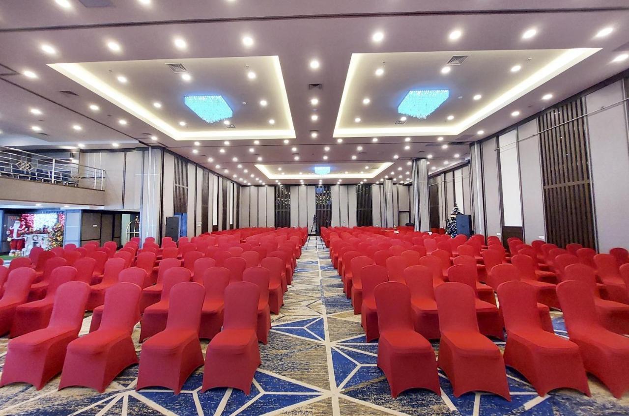 Aston Jayapura Hotel And Convention Center Εξωτερικό φωτογραφία