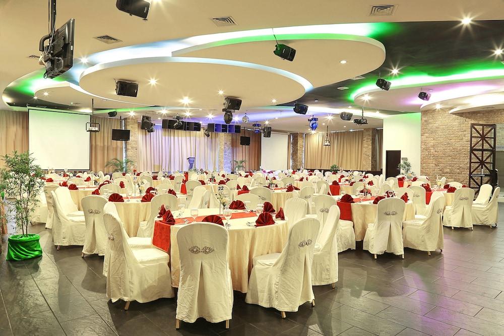 Aston Jayapura Hotel And Convention Center Εξωτερικό φωτογραφία