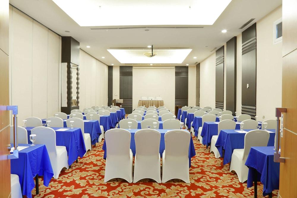 Aston Jayapura Hotel And Convention Center Εξωτερικό φωτογραφία