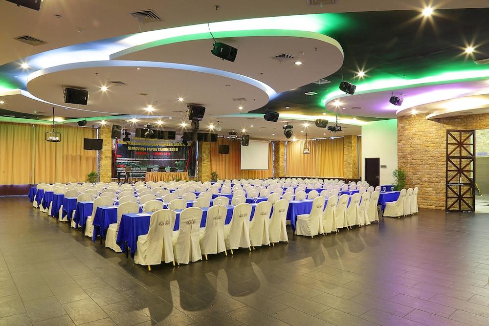 Aston Jayapura Hotel And Convention Center Εξωτερικό φωτογραφία