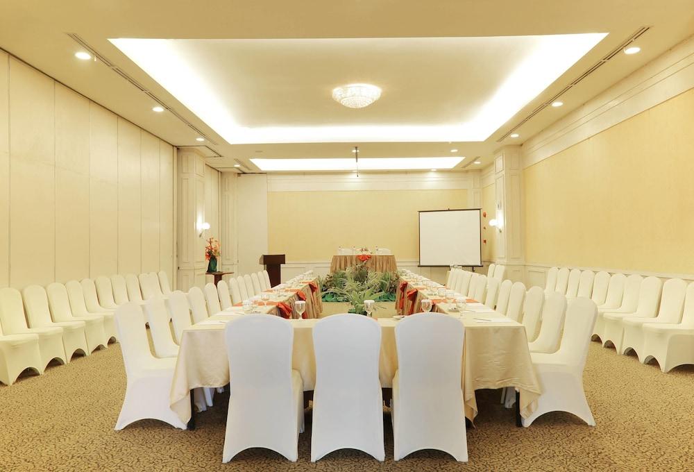 Aston Jayapura Hotel And Convention Center Εξωτερικό φωτογραφία