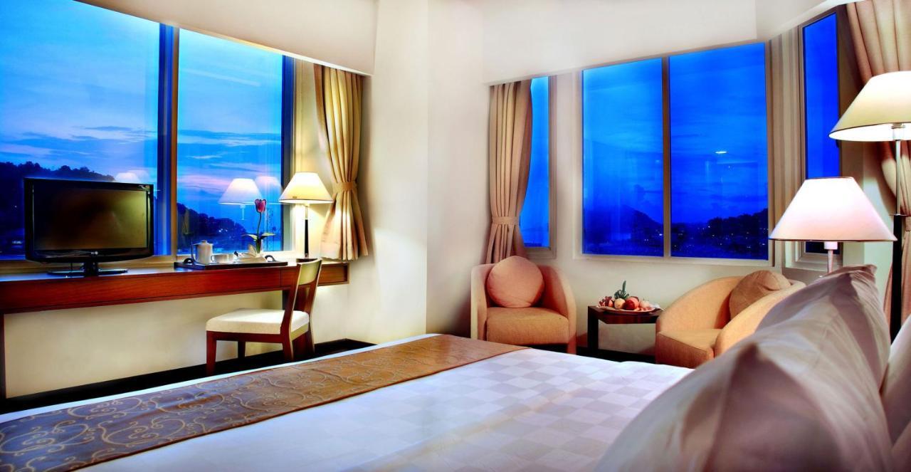 Aston Jayapura Hotel And Convention Center Εξωτερικό φωτογραφία