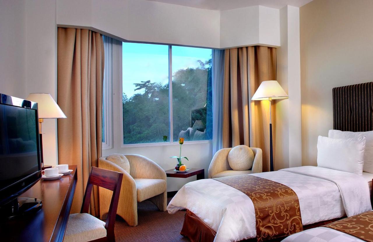 Aston Jayapura Hotel And Convention Center Εξωτερικό φωτογραφία