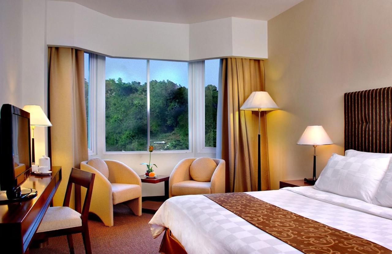 Aston Jayapura Hotel And Convention Center Εξωτερικό φωτογραφία