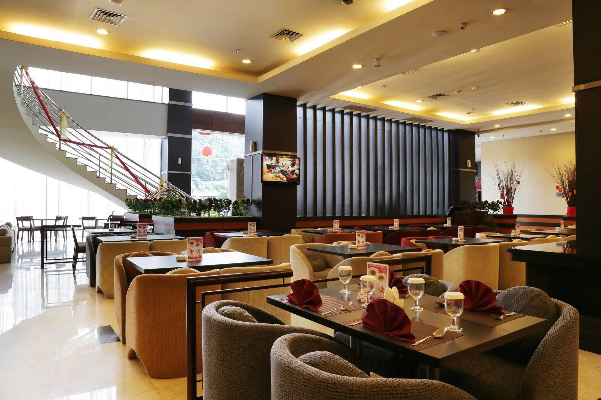 Aston Jayapura Hotel And Convention Center Εξωτερικό φωτογραφία